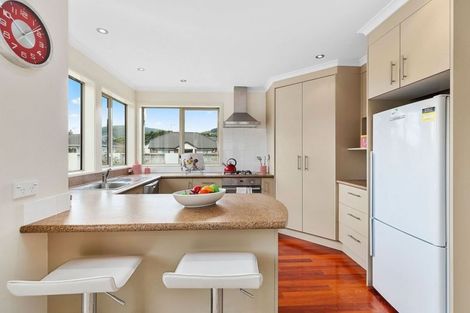 Photo of property in 53 Oxford Street, Tawa, Wellington, 5028