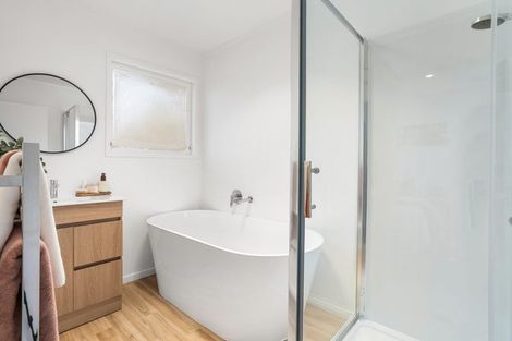 Photo of property in 51 Cyclarama Crescent, Massey, Auckland, 0614