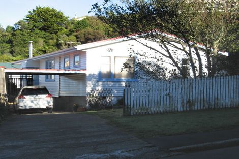 Photo of property in 46 Salford Street, Newlands, Wellington, 6037