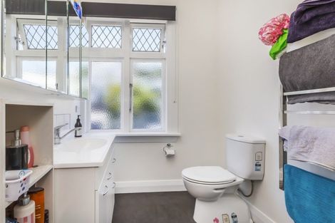 Photo of property in 21 Hawker Street, Mount Victoria, Wellington, 6011