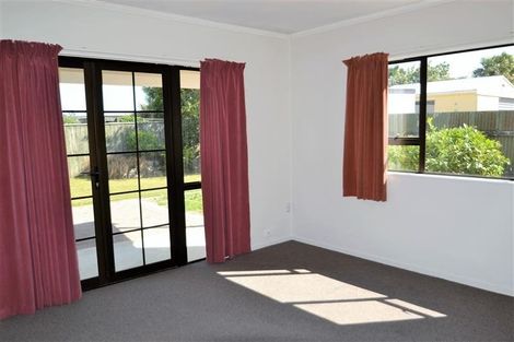 Photo of property in 8 Coleridge Place, Stoke, Nelson, 7011