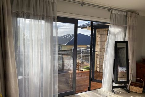 Photo of property in 77 Rototuna Road, Rototuna, Hamilton, 3210