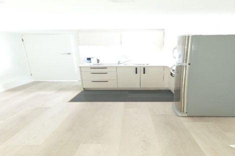 Photo of property in 1/104 Bond Crescent, Forrest Hill, Auckland, 0620