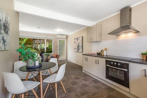 Photo of property in 1/56 Collins Avenue, Tawa, Wellington, 5028