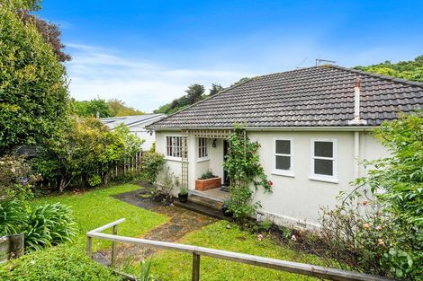 Photo of property in 330 Karori Road, Karori, Wellington, 6012