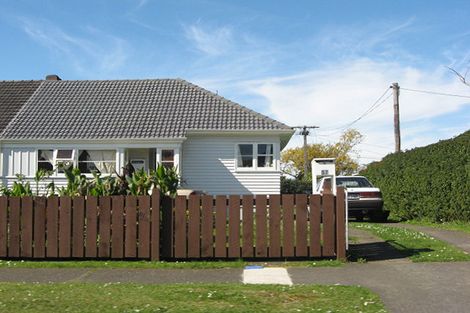 Photo of property in 57 Somerset Street, Brooklands, New Plymouth, 4310