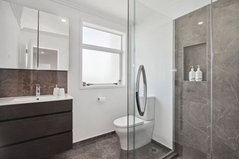 Photo of property in 27 Marine Parade, Hobsonville, Auckland, 0616