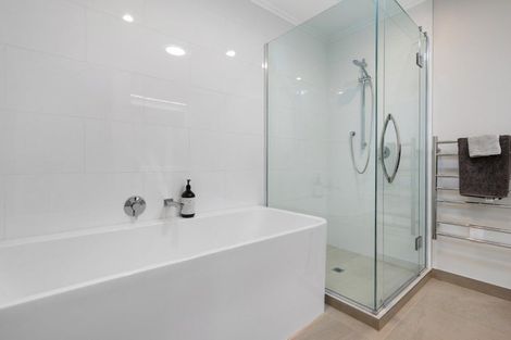 Photo of property in 26 Marine Parade, Hobsonville, Auckland, 0616