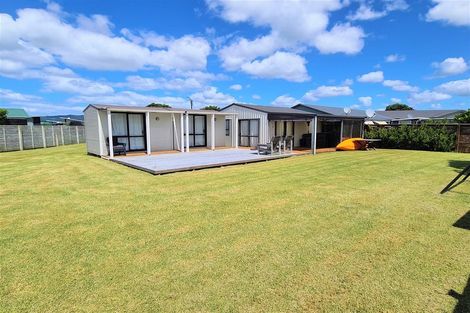 Photo of property in 107 Nikau Close, Matarangi, Whitianga, 3592