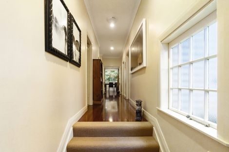Photo of property in 139 Woodlands Park Road, Titirangi, Auckland, 0604