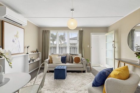 Photo of property in Heretaunga Flats, 4/652 Fergusson Drive, Trentham, Upper Hutt, 5018