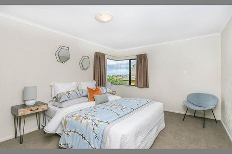 Photo of property in 3 Farr Road, West Harbour, Auckland, 0618