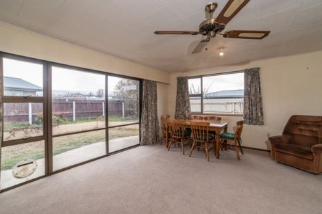 Photo of property in 2/12 Campbell Street, Alexandra, 9320