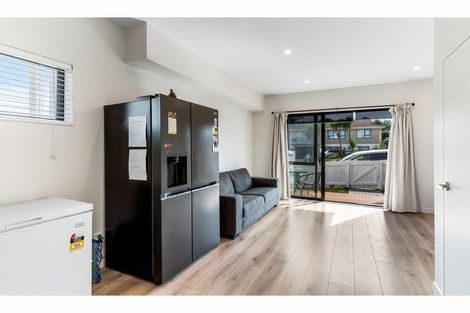 Photo of property in 3b Sheralee Place, Bucklands Beach, Auckland, 2014
