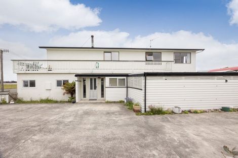 Photo of property in 67 Hartley Street, Foxton Beach, Foxton, 4815