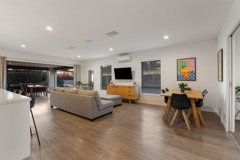 Photo of property in 71 Pohutukawa Parade, Riverhead, 0820