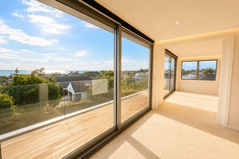 Photo of property in 276 Lake Road, Hauraki, Auckland, 0622