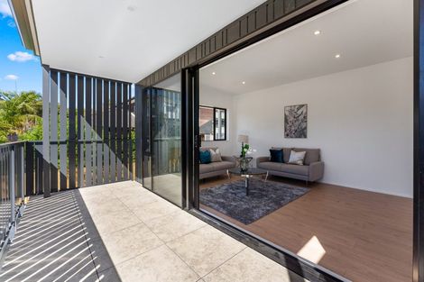 Photo of property in 9 Rosedale Road, Pinehill, Auckland, 0632