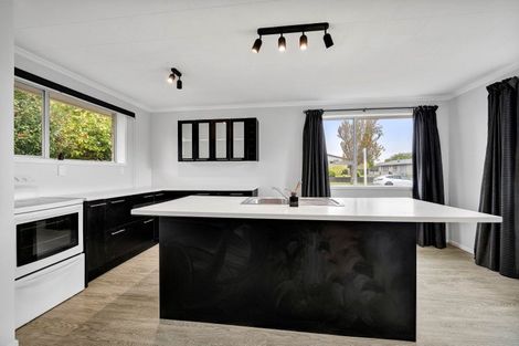 Photo of property in 13 Oberon Street, Stratford, 4332