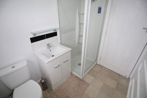 Photo of property in 124 Memorial Avenue, Burnside, Christchurch, 8053