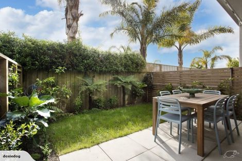 Photo of property in 5/50 Ocean View Road, Northcote, Auckland, 0627
