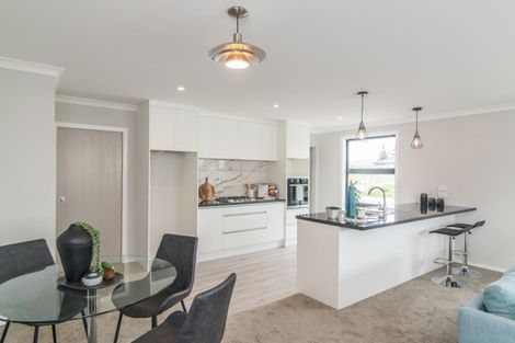 Photo of property in 1 Seagrass Place, Otaki Beach, Otaki, 5512