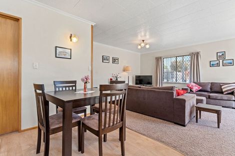 Photo of property in 3/21 Dublin Street, Martinborough, 5711