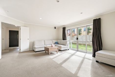 Photo of property in 12 Mulu Place, Fairview Heights, Auckland, 0632