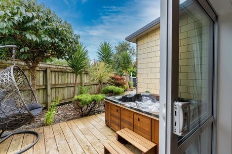 Photo of property in 208 Mazengarb Road, Paraparaumu, 5032