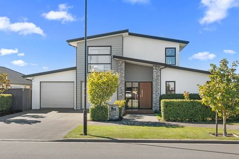 Photo of property in 33 Little Gem Road, Hornby, Christchurch, 8025