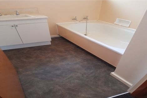 Photo of property in 55 Lowestoft Street, Balclutha, 9230