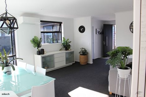 Photo of property in 11 Fuller Street, Papamoa Beach, Papamoa, 3118