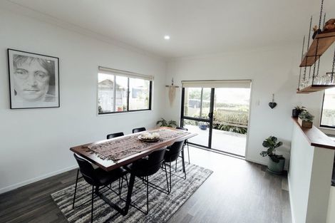 Photo of property in 24 Moir Street, Mangawhai, 0505
