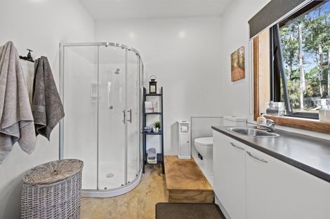 Photo of property in 42 Oyster Point Road, Kaukapakapa, Warkworth, 0984