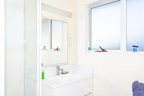 Photo of property in 2/353 Saint Aubyn, Moturoa, New Plymouth, 4310