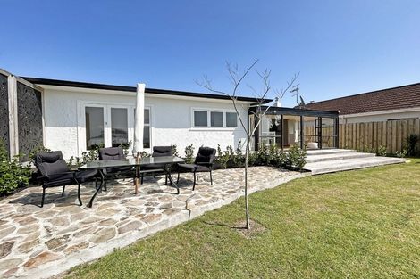 Photo of property in 153 Ngatai Road, Otumoetai, Tauranga, 3110