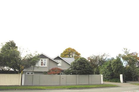 Photo of property in 18 Memorial Avenue, Ilam, Christchurch, 8053