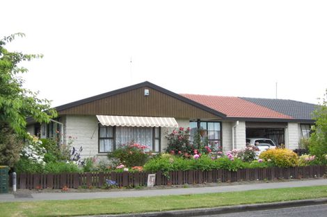 Photo of property in 2/51 Cowes Street, Avondale, Christchurch, 8061
