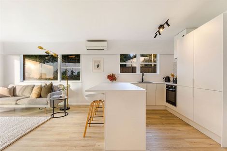 Photo of property in 4/21 Hillcrest Road, Papatoetoe, Auckland, 2025