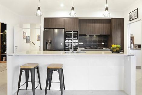 Photo of property in 21 Kukuwai Avenue, Red Beach, 0932