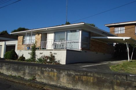 Photo of property in 1/7 Moore Street, Hillcrest, Auckland, 0627