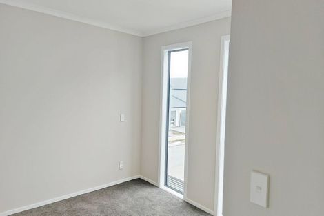 Photo of property in 25 Koreke Close, Kenepuru, Porirua, 5022