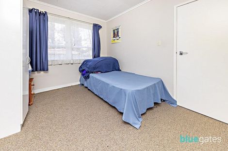 Photo of property in 6 Joanne Place, Rosehill, Papakura, 2113