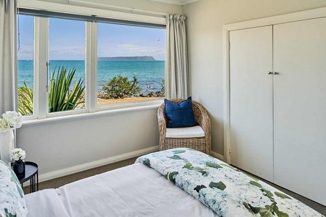 Photo of property in 32 Moana Road, Plimmerton, Porirua, 5026