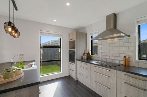 Photo of property in 18 Maka Lane, Halswell, Christchurch, 8025