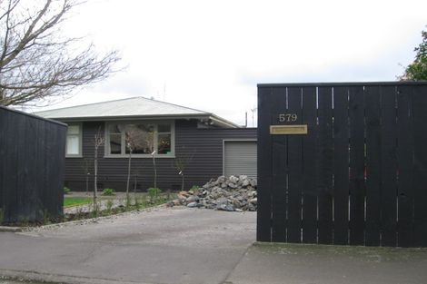 Photo of property in 579 Featherston Street, Roslyn, Palmerston North, 4414