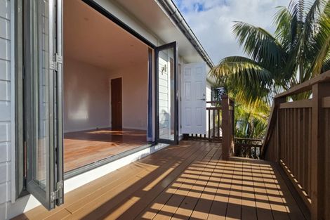 Photo of property in 2/25 Moire Road, Massey, Auckland, 0614