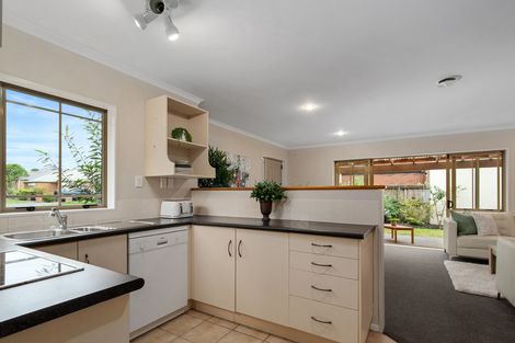Photo of property in 7 Hibernian Drive, Ranui, Auckland, 0612