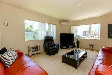 Photo of property in 301 Huatoki Street, Upper Vogeltown, New Plymouth, 4310