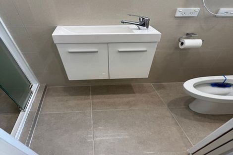 Photo of property in 2/6 Raddock Place, Half Moon Bay, Auckland, 2012